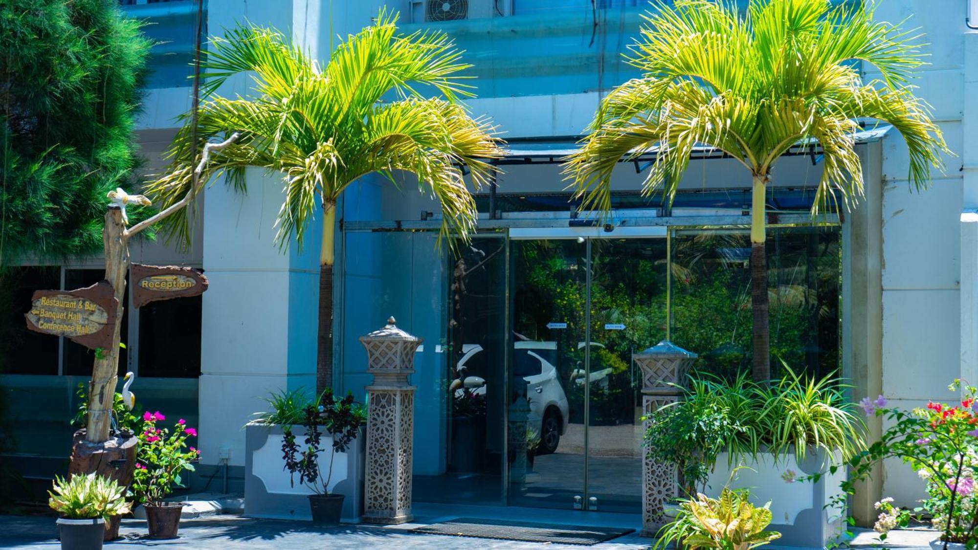Tilko City Hotel Джафна Экстерьер фото