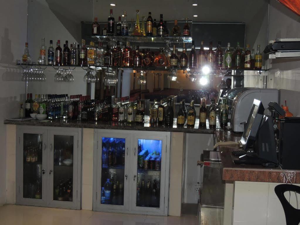 Tilko City Hotel Джафна Экстерьер фото